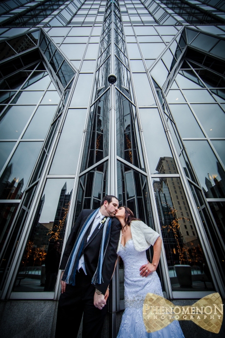 46 - Pittsburgh Wedding Photography_photo locations ppg building